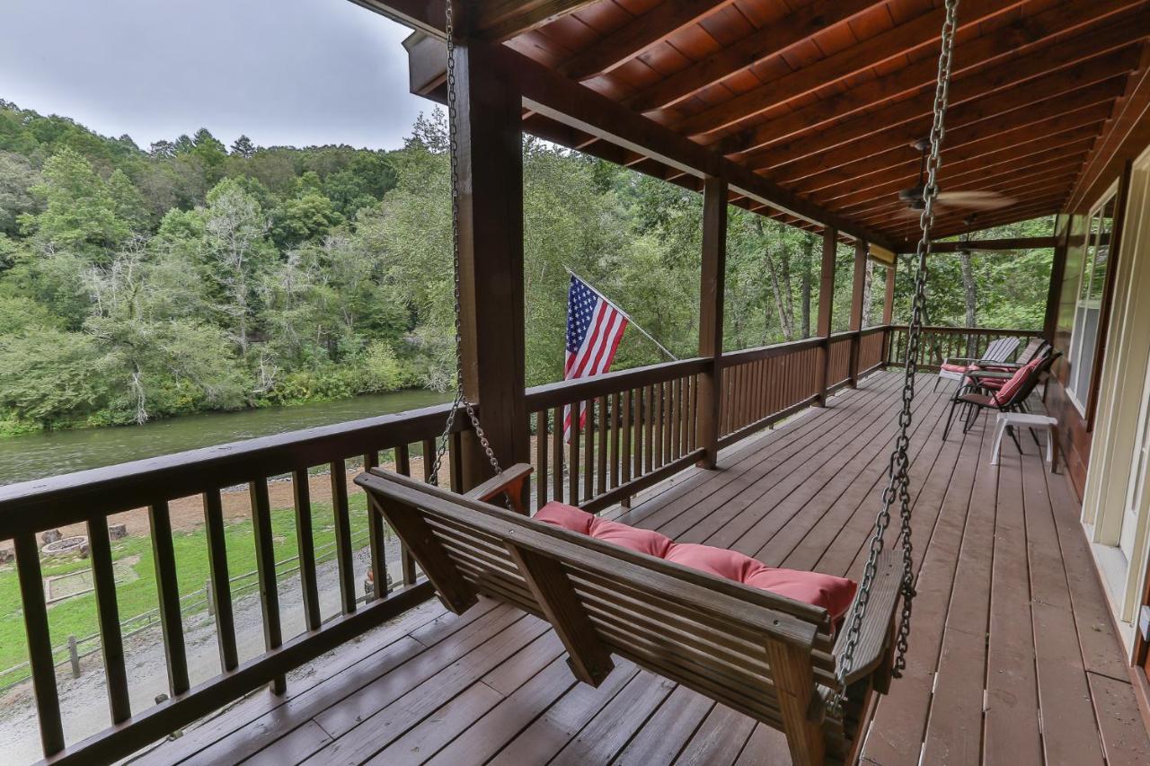 Heaven On The Toccoa Where You Will Enjoy The Sites And Sounds Of The Toccoa River Mineral Bluff 외부 사진