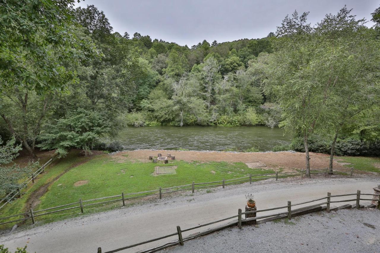 Heaven On The Toccoa Where You Will Enjoy The Sites And Sounds Of The Toccoa River Mineral Bluff 외부 사진